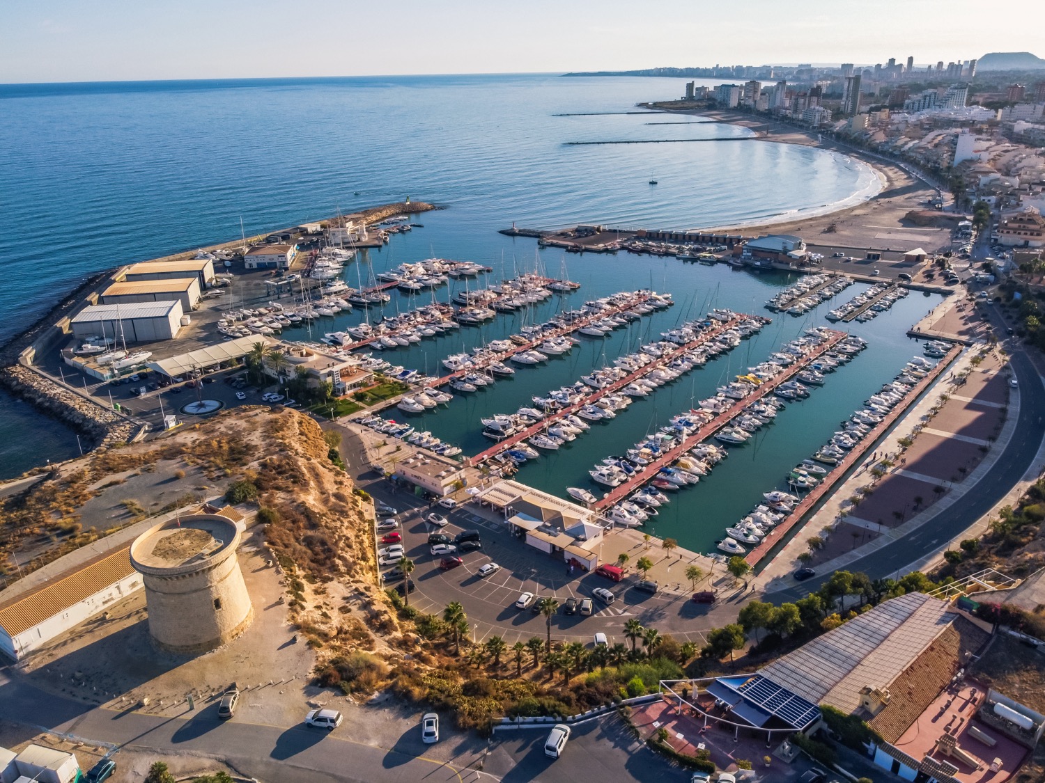Vista aérea del puerto pesquero de El Campello